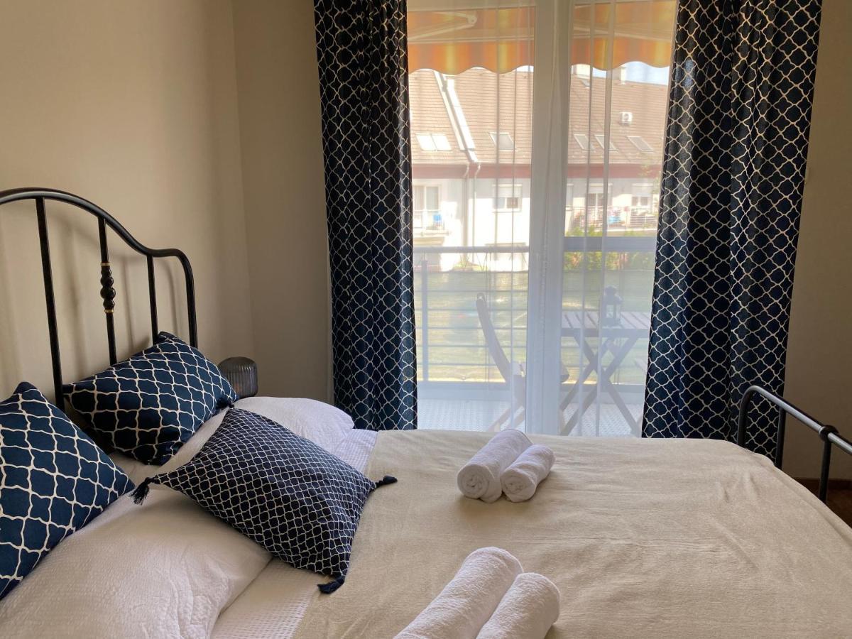 غيور Sziget Apartment المظهر الخارجي الصورة