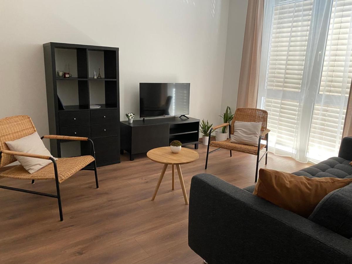 غيور Sziget Apartment المظهر الخارجي الصورة