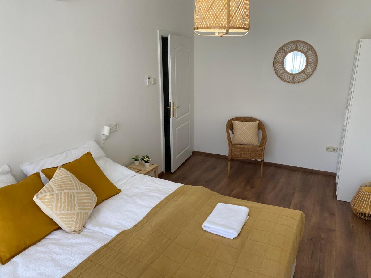 غيور Sziget Apartment المظهر الخارجي الصورة
